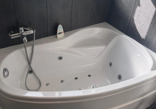UK bathroom after a hoarder clean