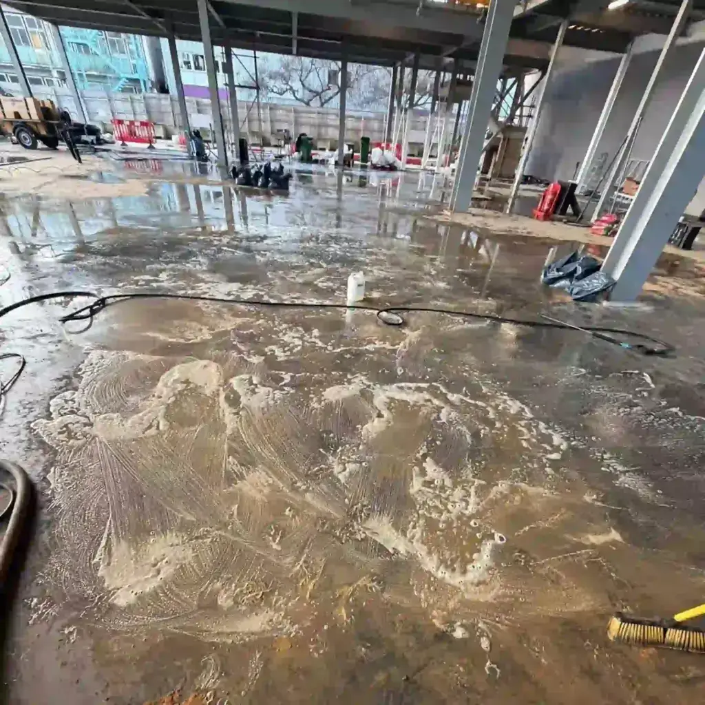 Large oil spill in Hove.